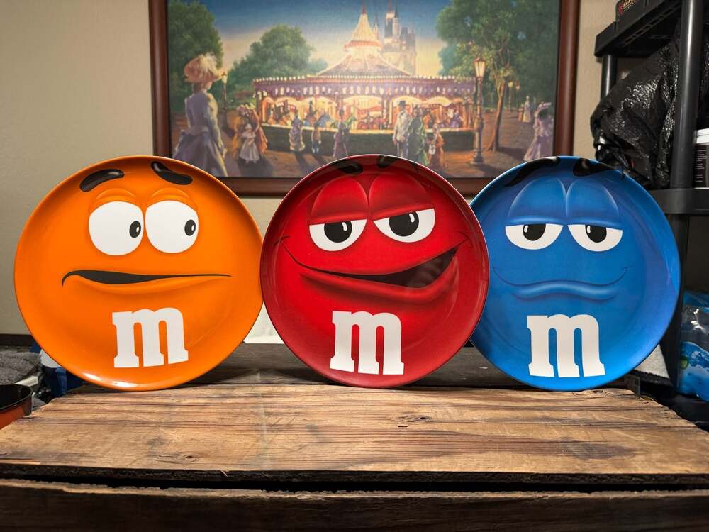 M&M's Character Big Face Melamine Plates Set of 3 - Red, Blue, Orange
